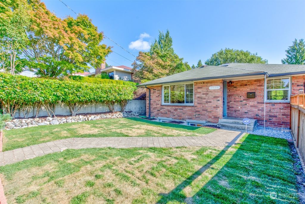 Photo of 3525 SW Kenyon Street, Seattle, WA 98126 (MLS # 2297963)