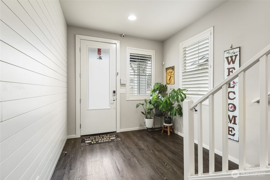 Photo of 281 SW 97th Place, Seattle, WA 98106 (MLS # 2472946)