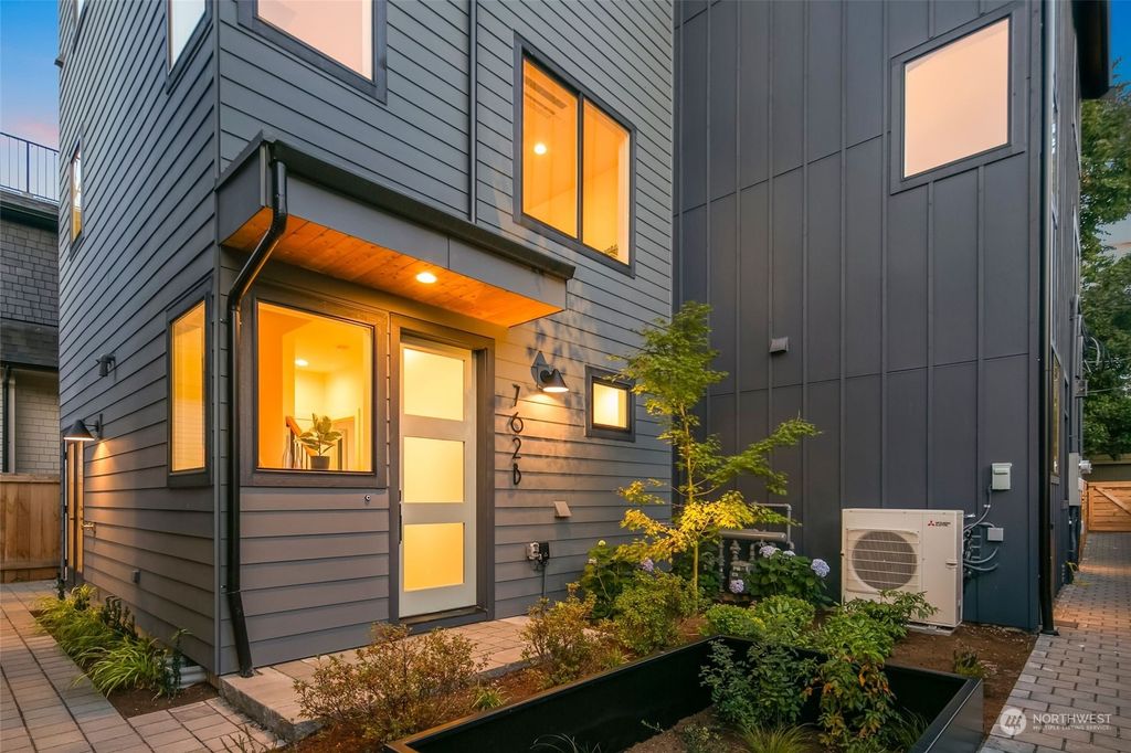 Photo of 762 B N 65th Street, Seattle, WA 98103 (MLS # 2145272)