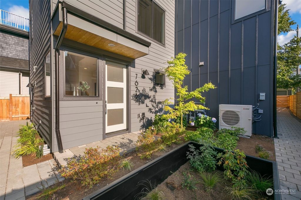 Photo of 762 B N 65th Street, Seattle, WA 98103 (MLS # 2145272)