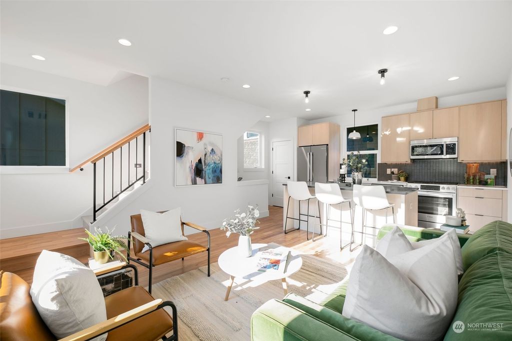 Photo of 762 B N 65th Street, Seattle, WA 98103 (MLS # 2145272)