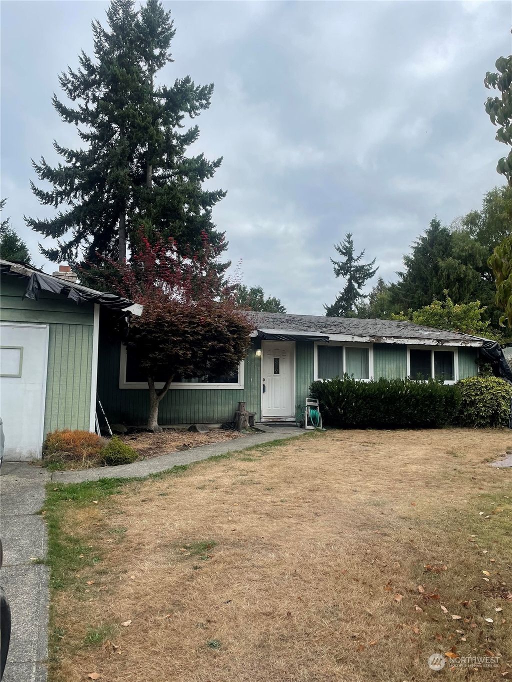 Photo of 8710 NE 137th Place, Kirkland, WA 98034 (MLS # 2160920)
