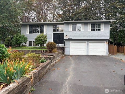 Photo of 2102 30th Avenue SE, Puyallup, WA 98374 (MLS # 2594077)