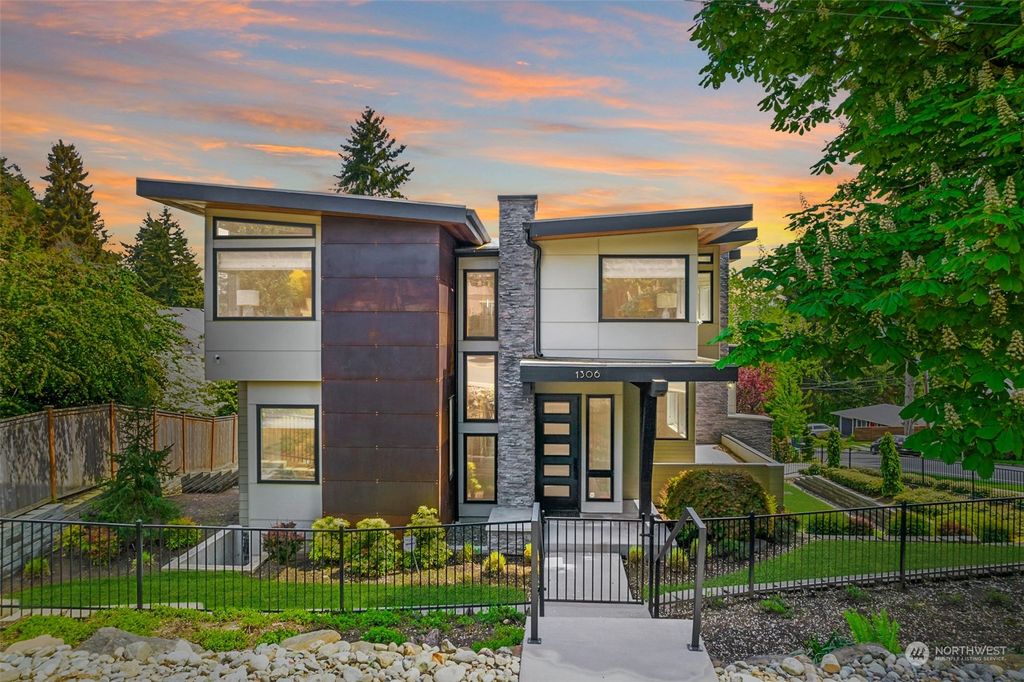 Photo of 1306 3rd Street, Kirkland, WA 98033 (MLS # 1936887)