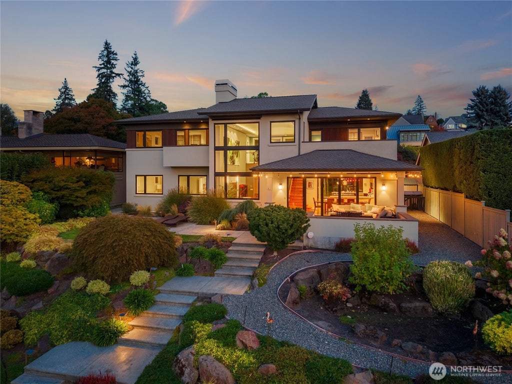 Photo of 2820 Magnolia Boulevard W, Seattle, WA 98199 (MLS # 2588646)
