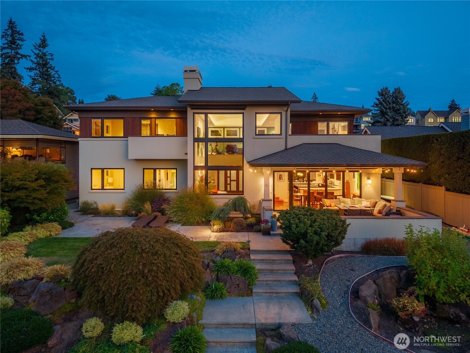 2820 Magnolia Boulevard W
