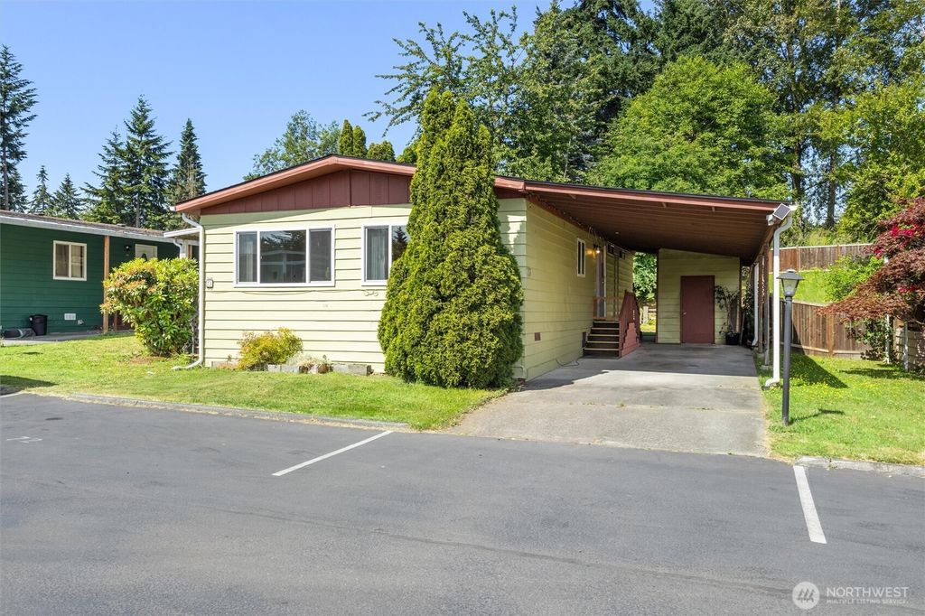 Photo of 12605 E Gibson Road #72, Everett, WA 98204 (MLS # 2394526)