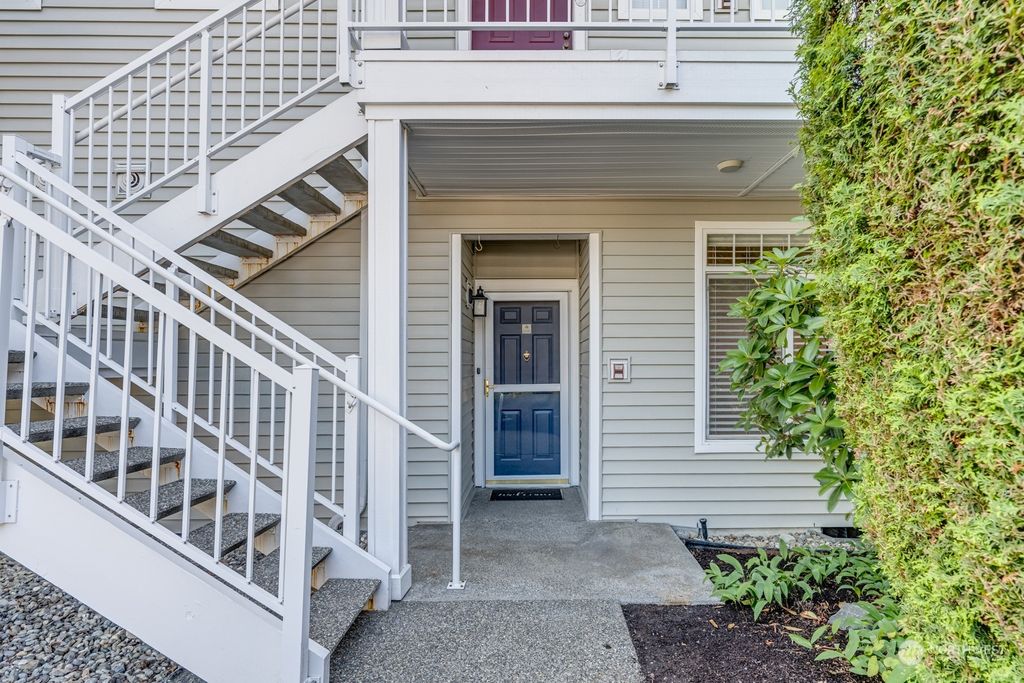 Photo of 5400 Harbour Pointe Boulevard #G105, Mukilteo, WA 98275 (MLS # 2074313)