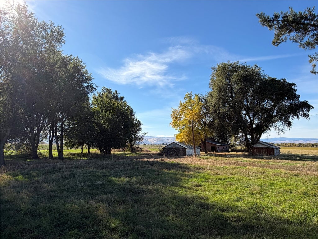 Photo of 409 S Main Street, Kittitas, WA 98934 (MLS # 2595904)