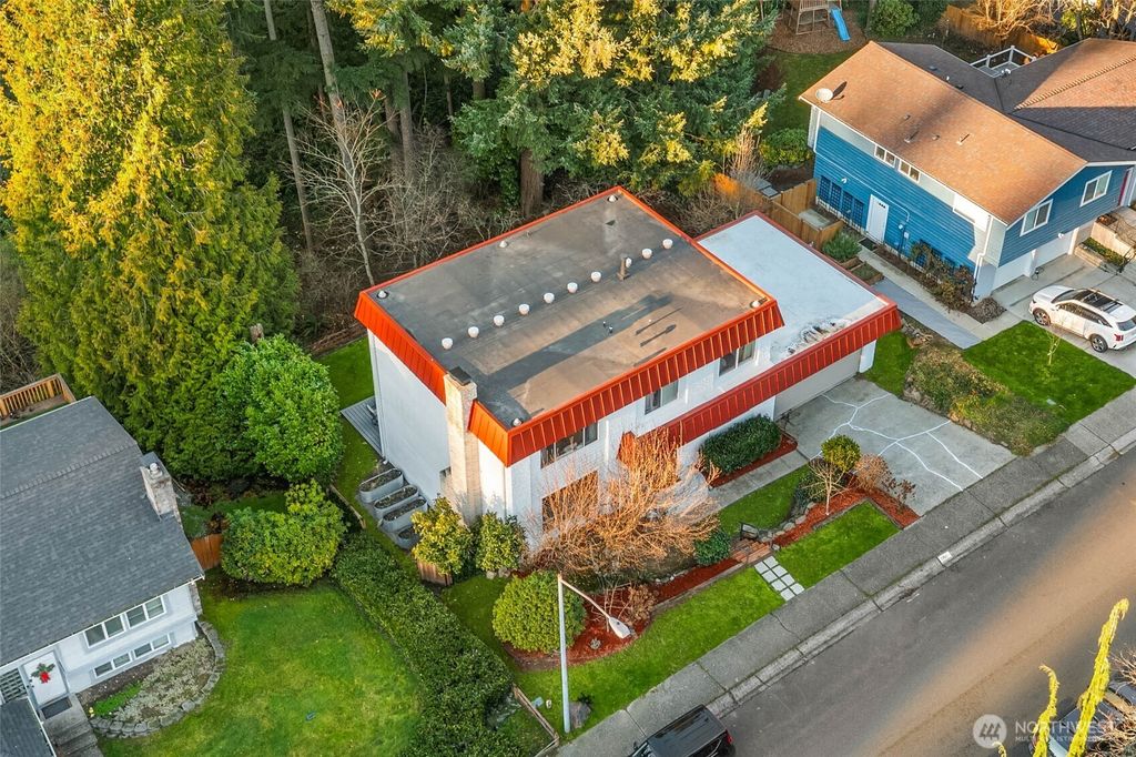 Photo of 11704 NE 145th Street, Kirkland, WA 98034 (MLS # 2469644)