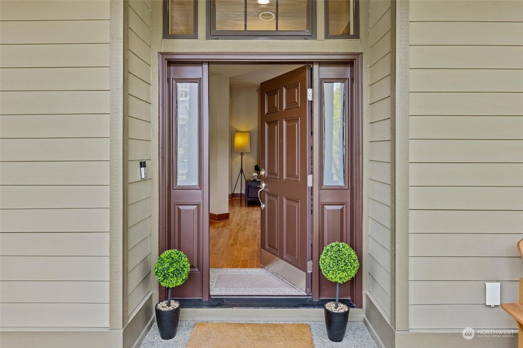 Photo of 1466 29th Place NE, Issaquah, WA 98029 (MLS # 2043678)