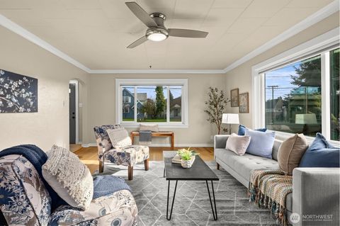 Photo of 1115 Elizabeth Avenue, Bremerton, WA 98337 (MLS # 2477455)