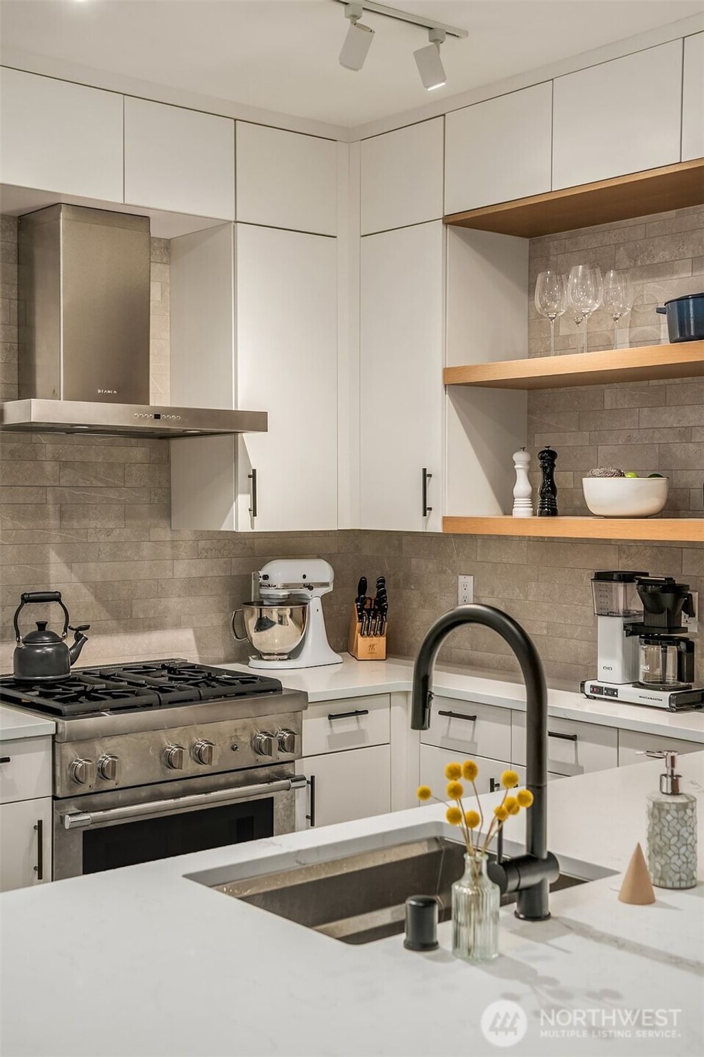 Photo of 1730 N Northlake Way #415, Seattle, WA 98103 (MLS # 2371840)