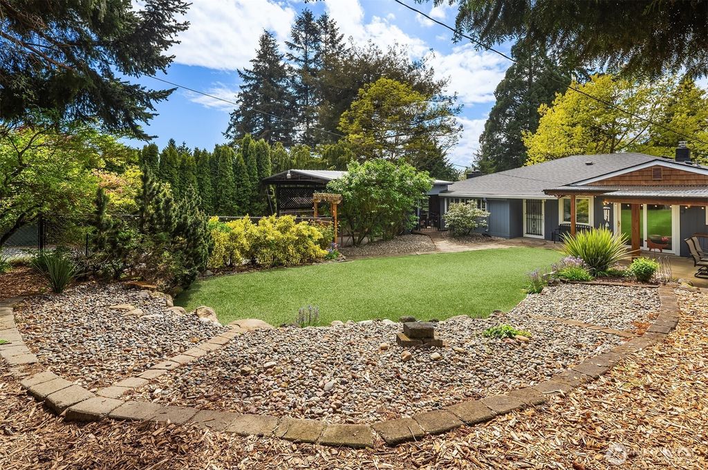 Photo of 10919 28th Avenue SW, Seattle, WA 98146 (MLS # 2368635)