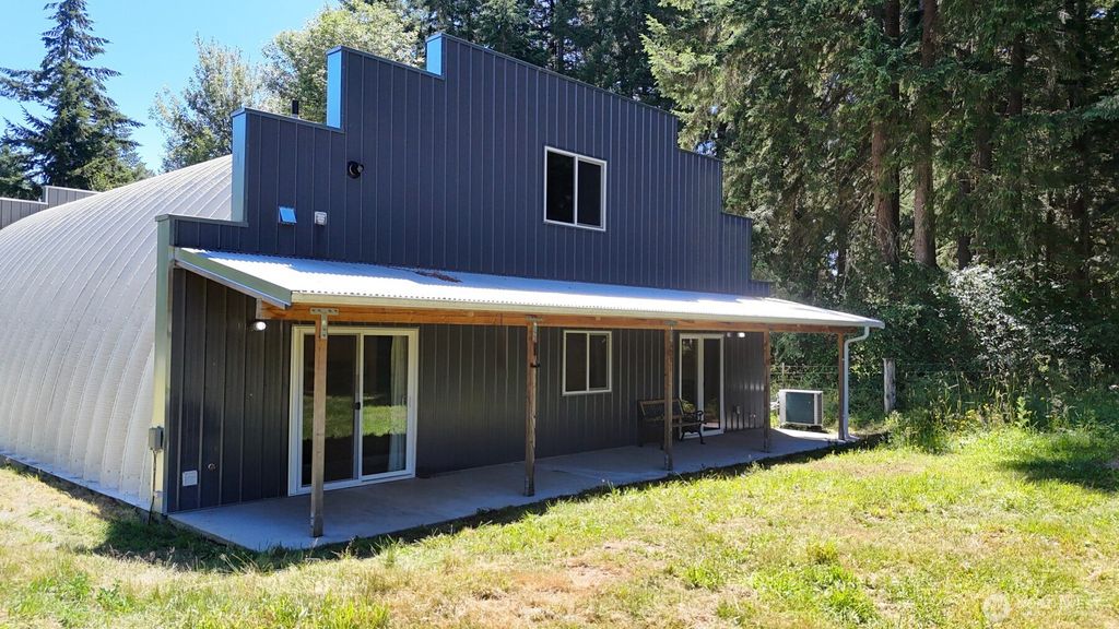 Photo of 12936 Hubbard Street SE, Rainier, WA 98576 (MLS # 2549766)