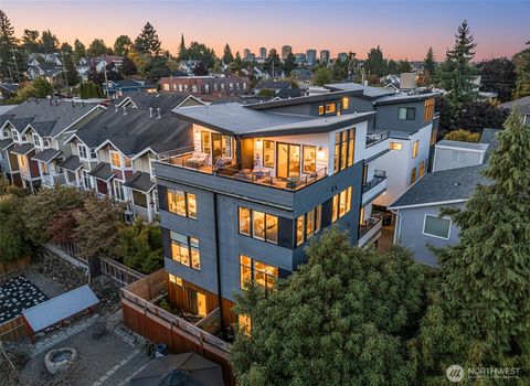 Photo of 3625 Wallingford Avenue N #B, Seattle, WA 98103 (MLS # 2467464)