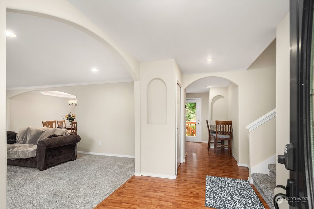 Photo of 16035 SE 167th PL Pl, Renton, WA 98058 (MLS # 2201367)