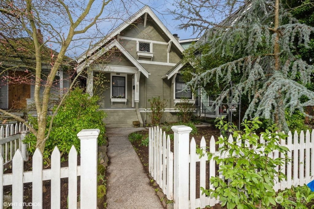 Photo of 1911 5th Avenue W, Seattle, WA 98119 (MLS # 2212940)