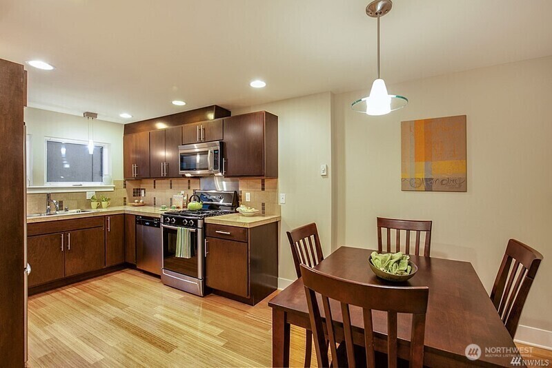 3841 Woodland Park Avenue N B