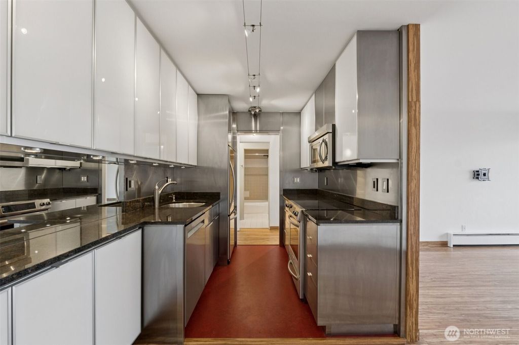 Photo of 320 Melrose Avenue E #403, Seattle, WA 98102 (MLS # 2494585)