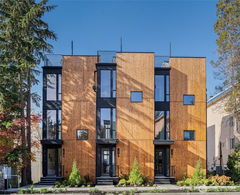 Photo of 11231 Greenwood Avenue #B, Seattle, WA 98133 (MLS # 2471316)