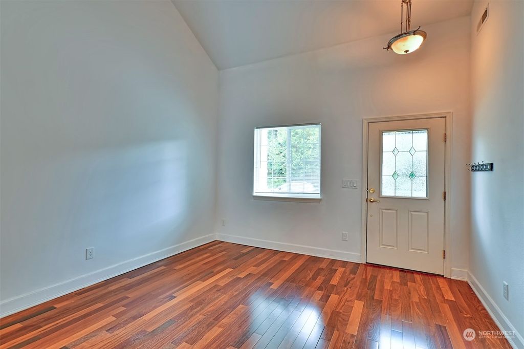 Photo of 1407 140th Place SW, Lynnwood, WA 98087 (MLS # 2167568)