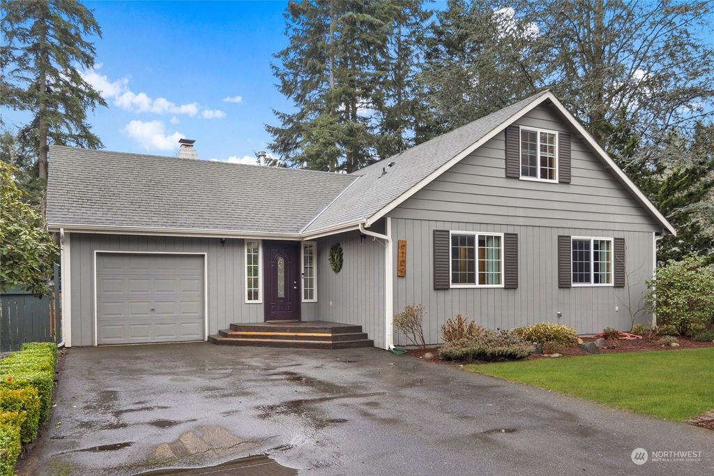 Photo of 6109 NE 203rd Street, Kenmore, WA 98028 (MLS # 2039049)