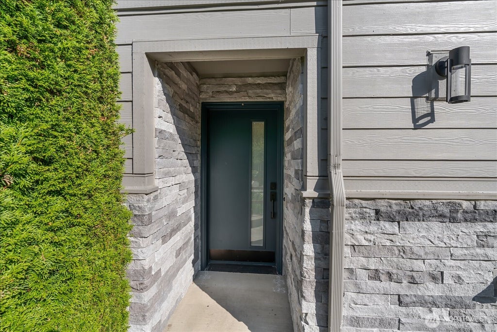 Photo of 17905 35th Avenue SE #B4, Bothell, WA 98012 (MLS # 2553170)