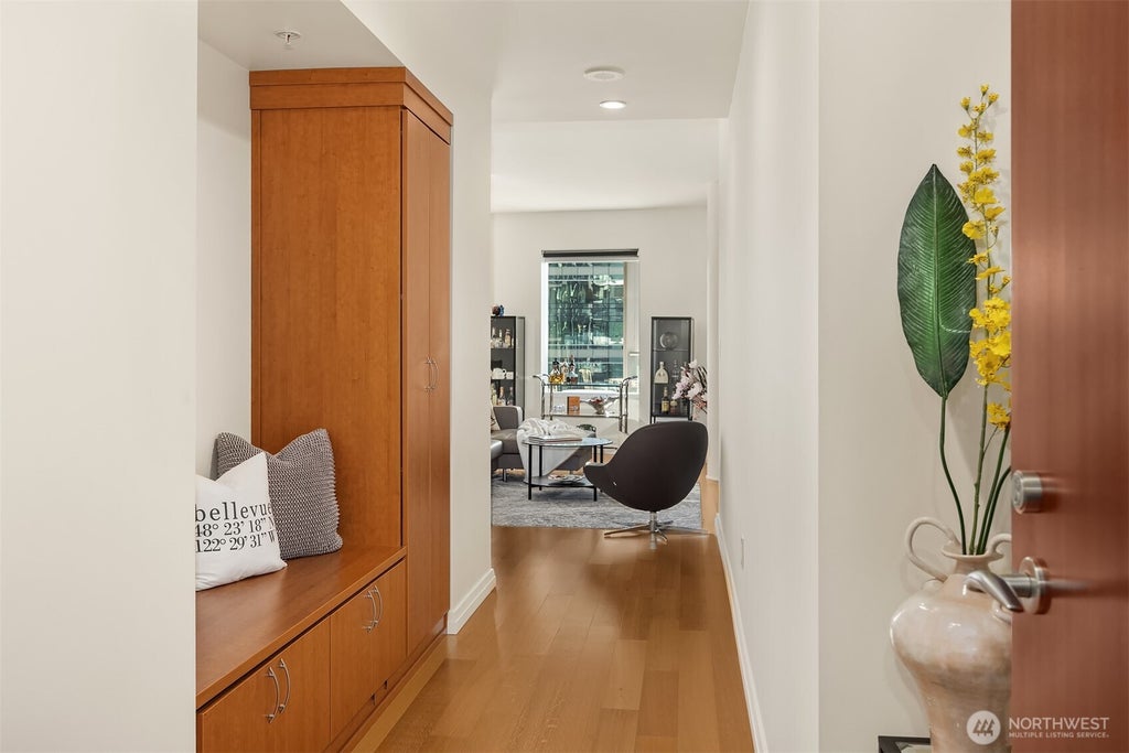 Photo of 500 106th Avenue NE #1313, Bellevue, WA 98004 (MLS # 2589689)