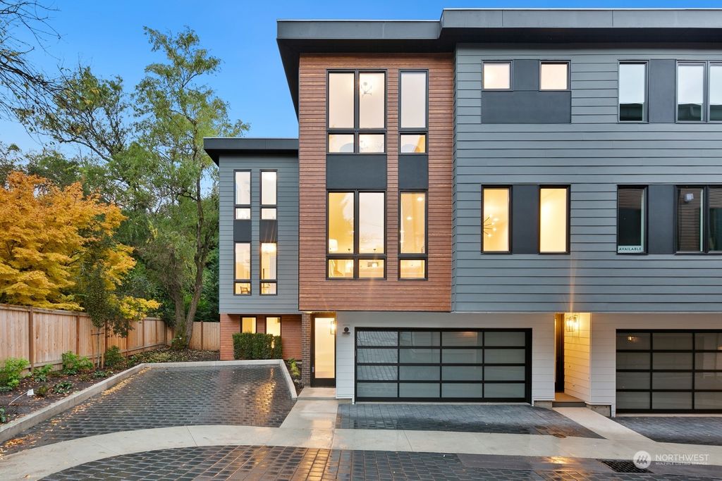 Photo of 113 6th Street #A, Kirkland, WA 98033 (MLS # 2306803)