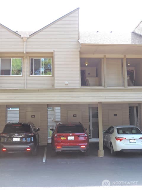 Photo of 4404 146th Place NE #N9, Bellevue, WA 98007 (MLS # 2572391)