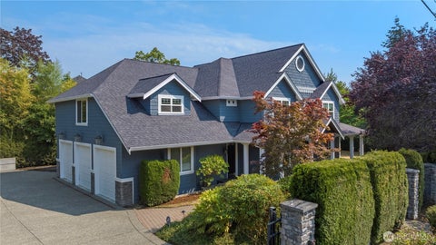 Photo of 1308 100th Avenue NE, Bellevue, WA 98004 (MLS # 2569929)