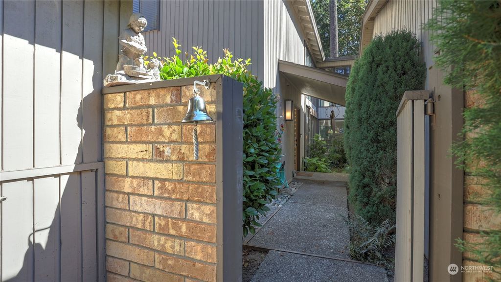 Photo of 17420 147th Avenue SE #6, Renton, WA 98058 (MLS # 2056296)