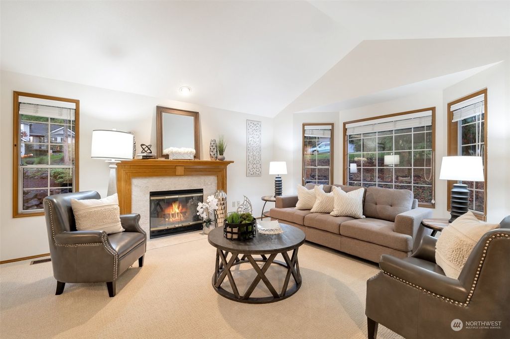 Photo of 480 Indigo Place NW, Issaquah, WA 98027 (MLS # 2169109)
