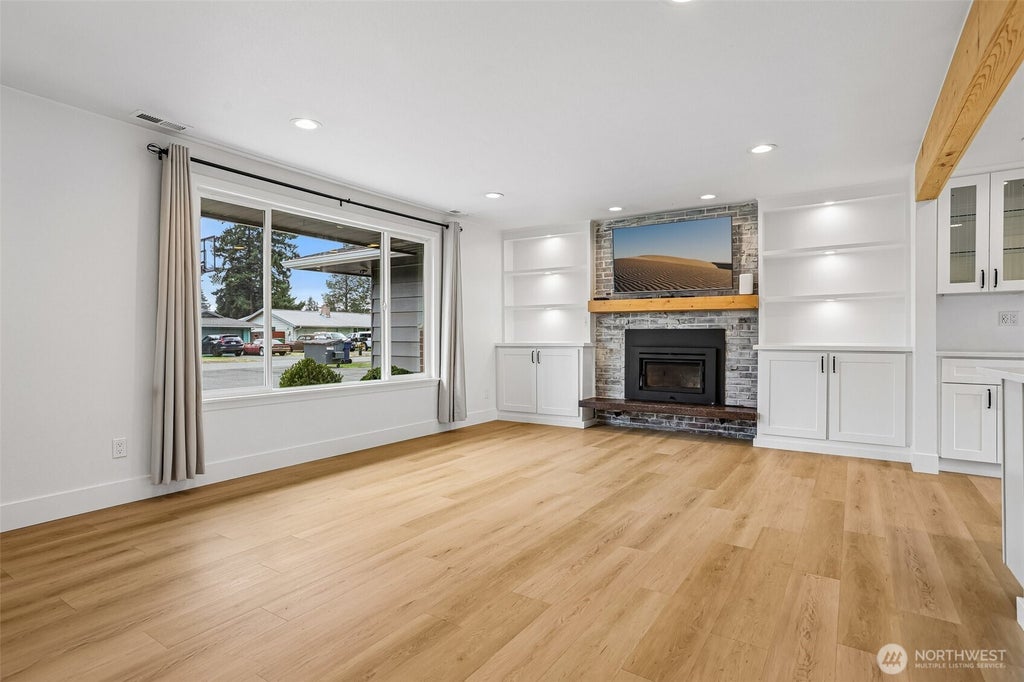 Photo of 4427 131st Place NE, Marysville, WA 98271 (MLS # 2591399)