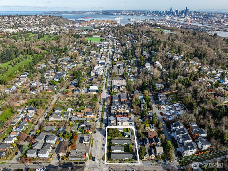 5222 Delridge Way SW