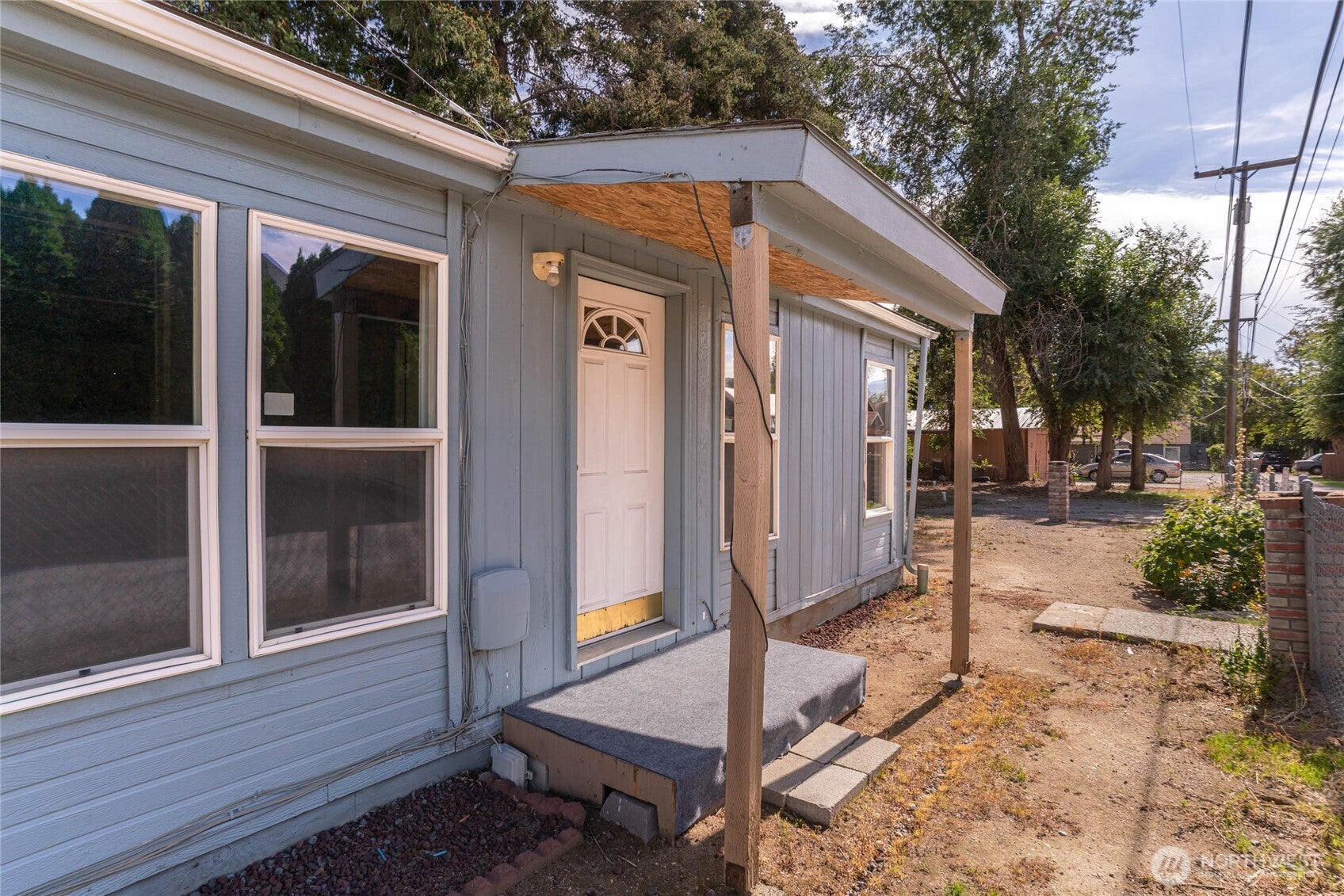 327 Easy Street