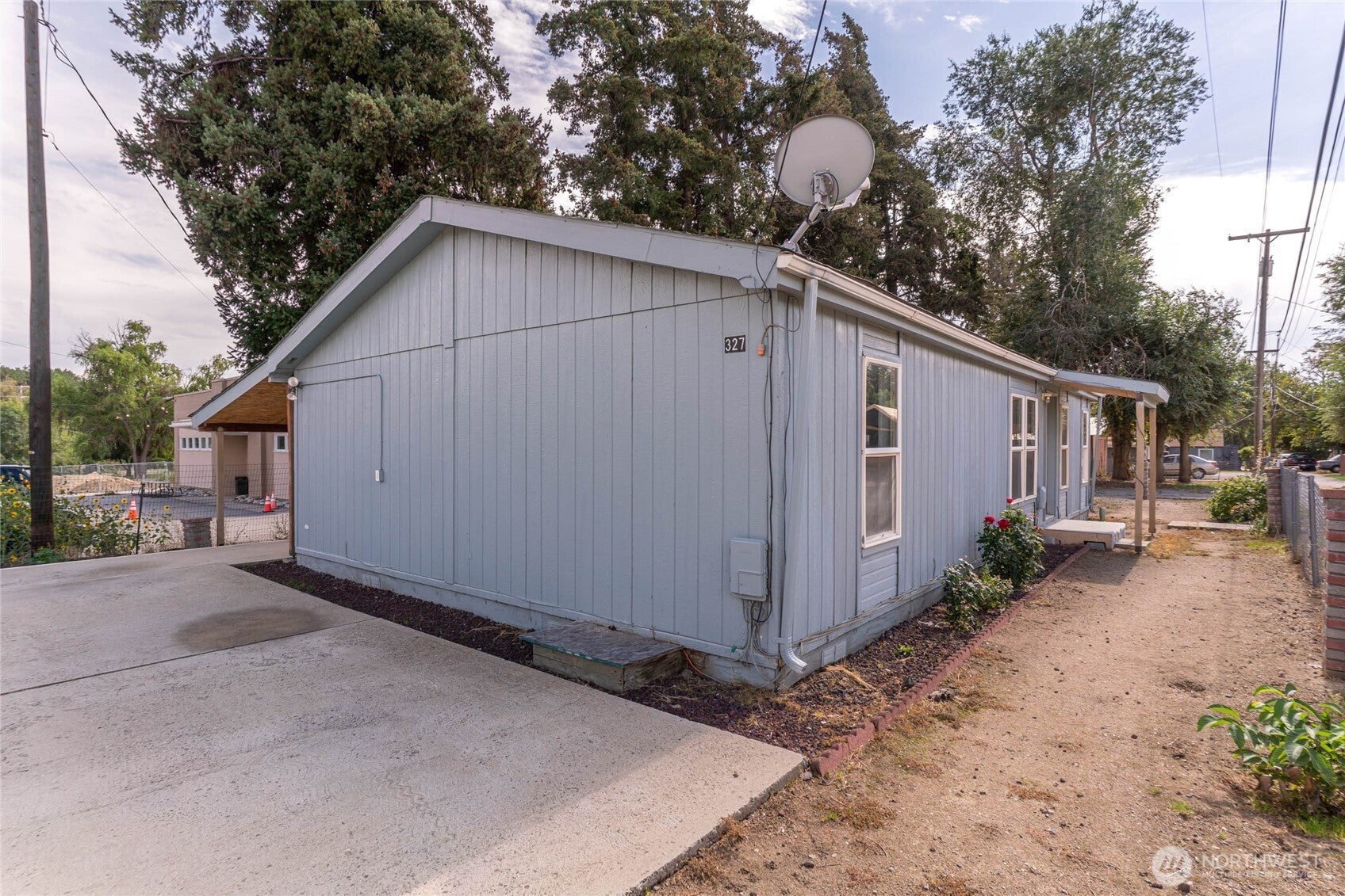 327 Easy Street