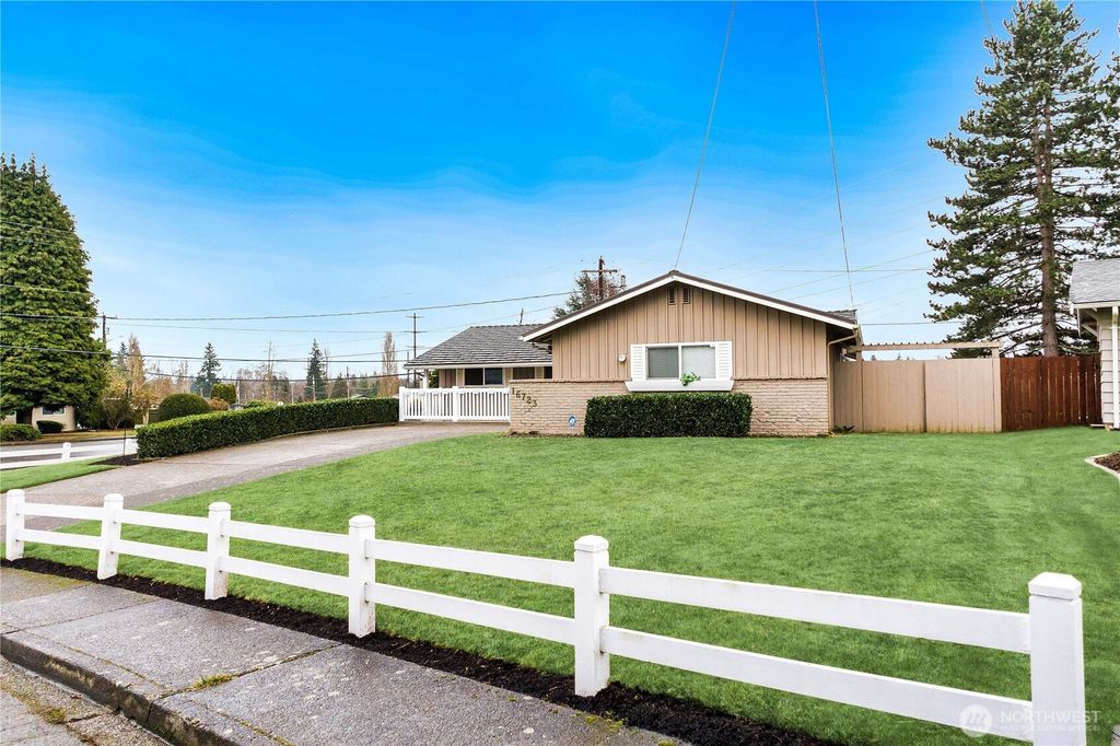 Photo of 16723 116th Place SE, Renton, WA 98058 (MLS # 2325784)