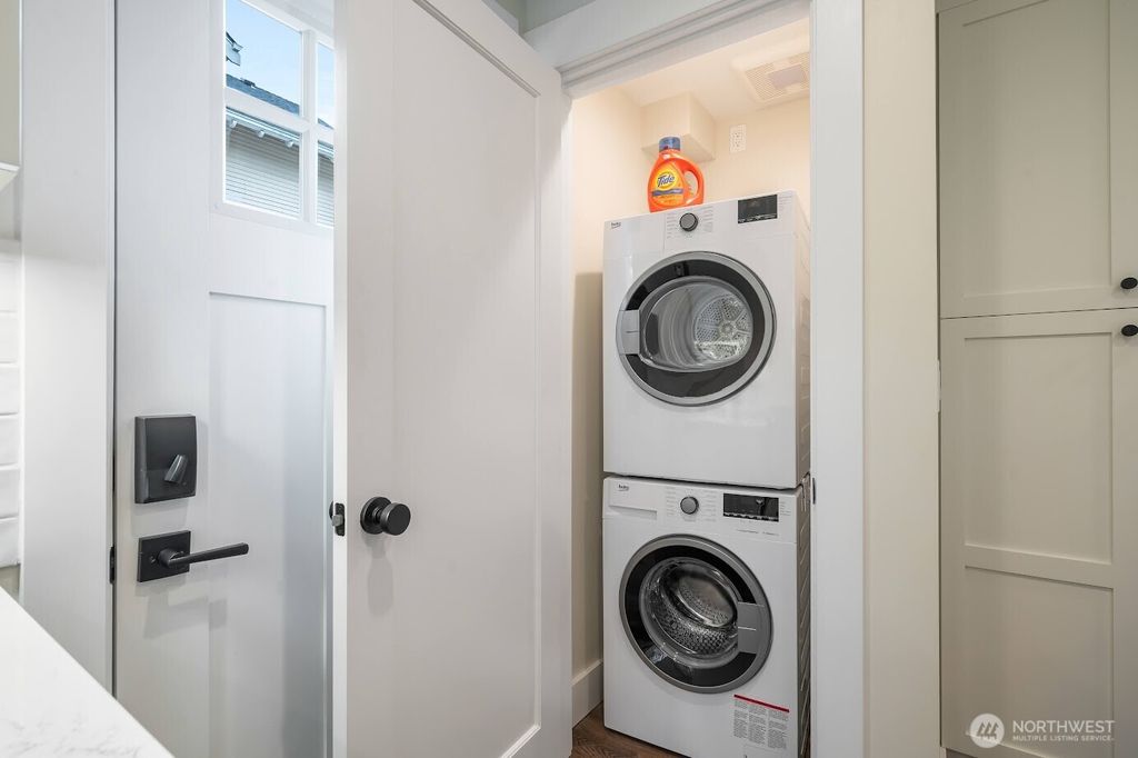 Photo of 2100 1st Avenue W, Seattle, WA 98119 (MLS # 2472386)