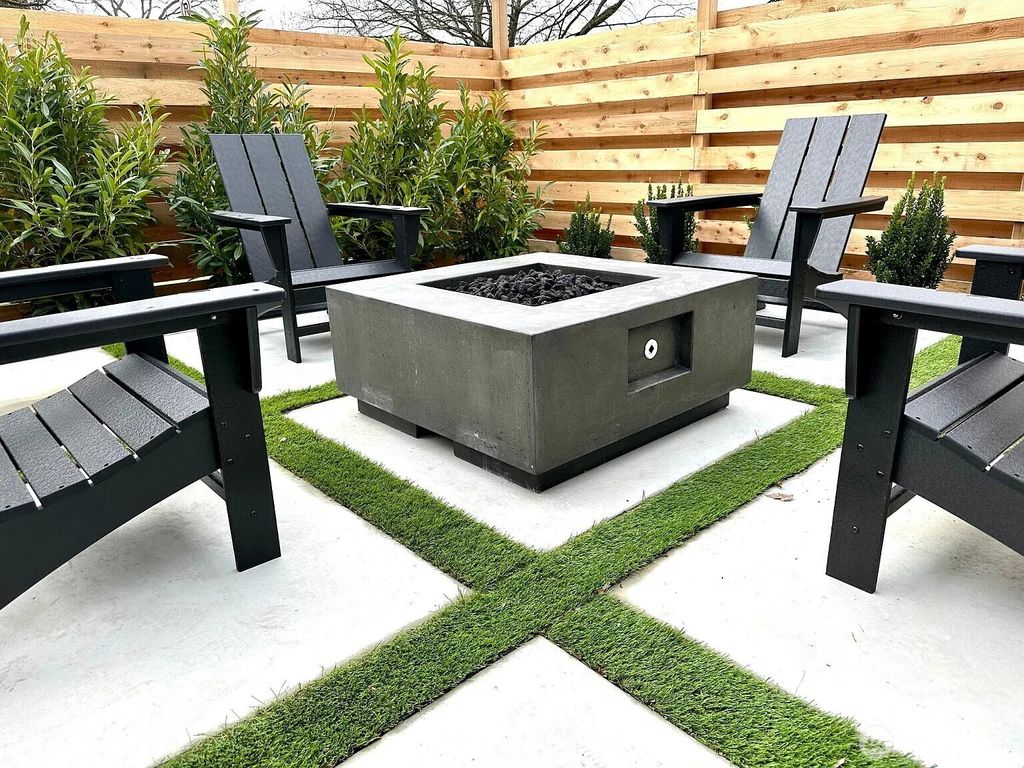 Photo of 2100 1st Avenue W, Seattle, WA 98119 (MLS # 2472386)