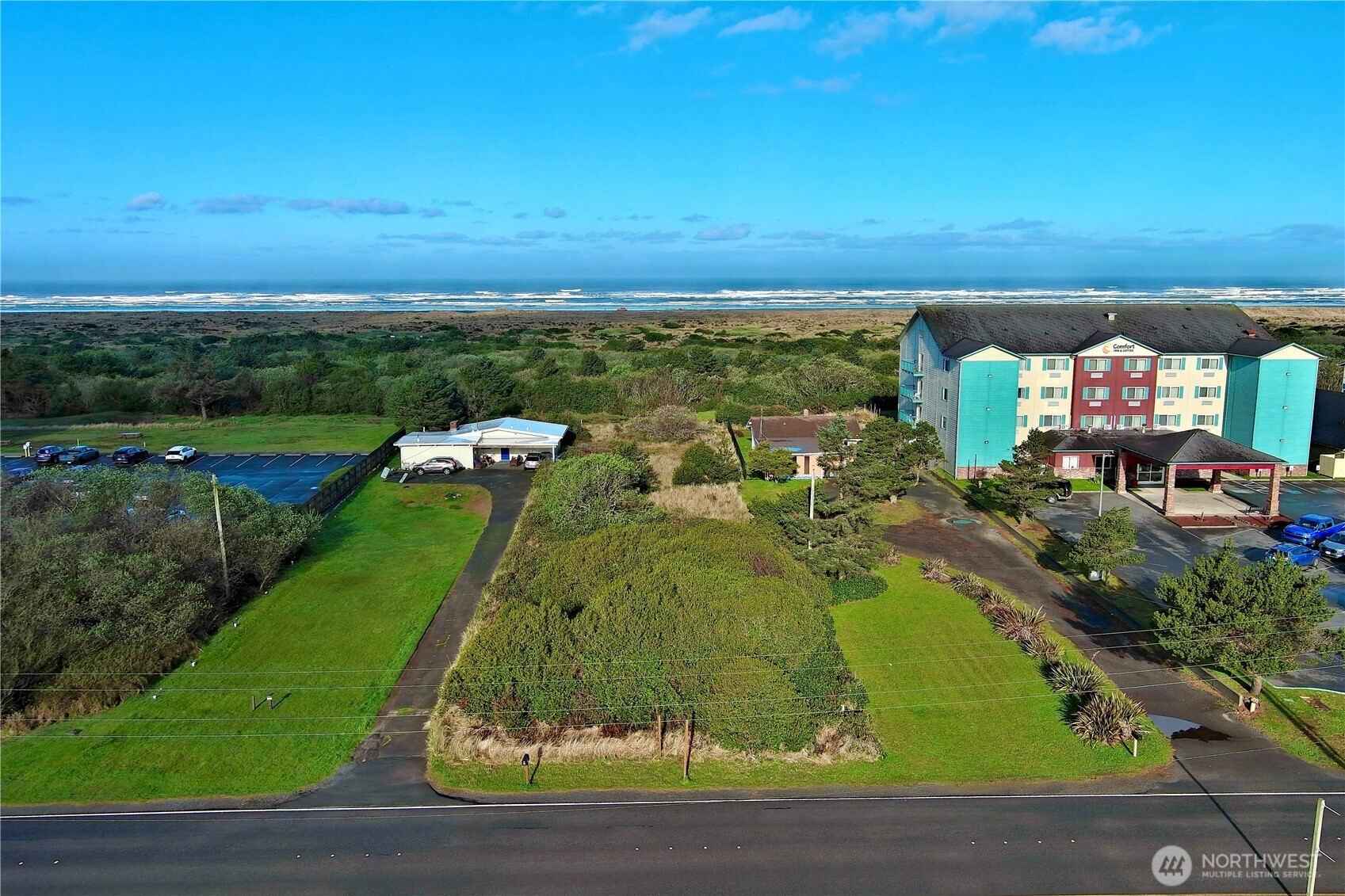 823 Ocean Shores Boulevard NW