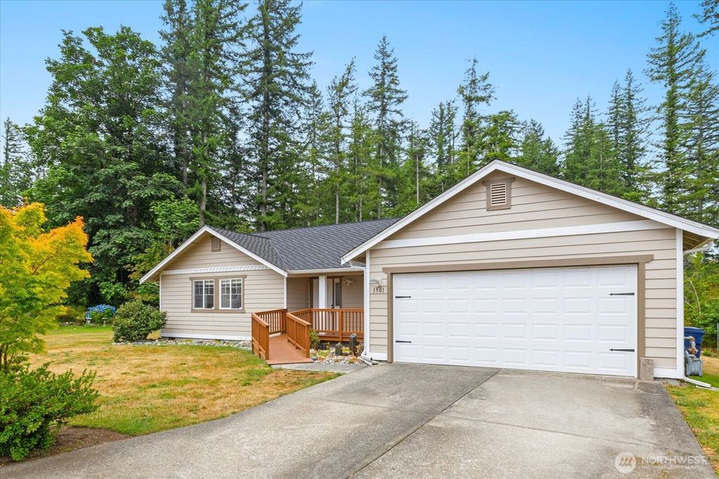 Photo of 1501 Elizabeth Lane, Gold Bar, WA 98251 (MLS # 2407695)