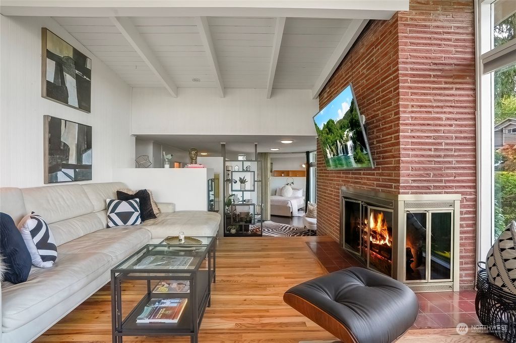 listing image 9361784407274744318