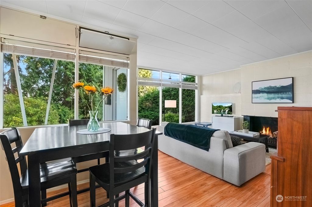 listing image 9368097280734332570