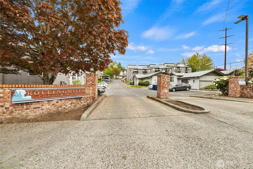 Photo of 2020 Grant Avenue S #L104, Renton, WA 98055 (MLS # 2520504)