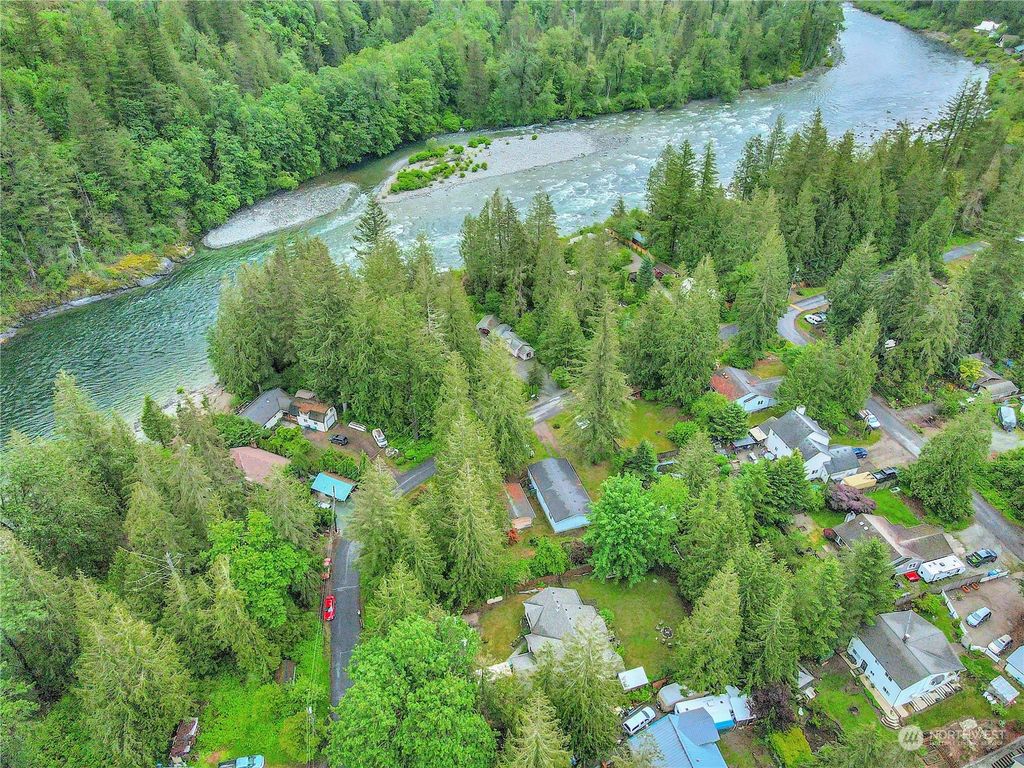 Photo of 17522 433rd Avenue SE, Gold Bar, WA 98251 (MLS # 2242509)
