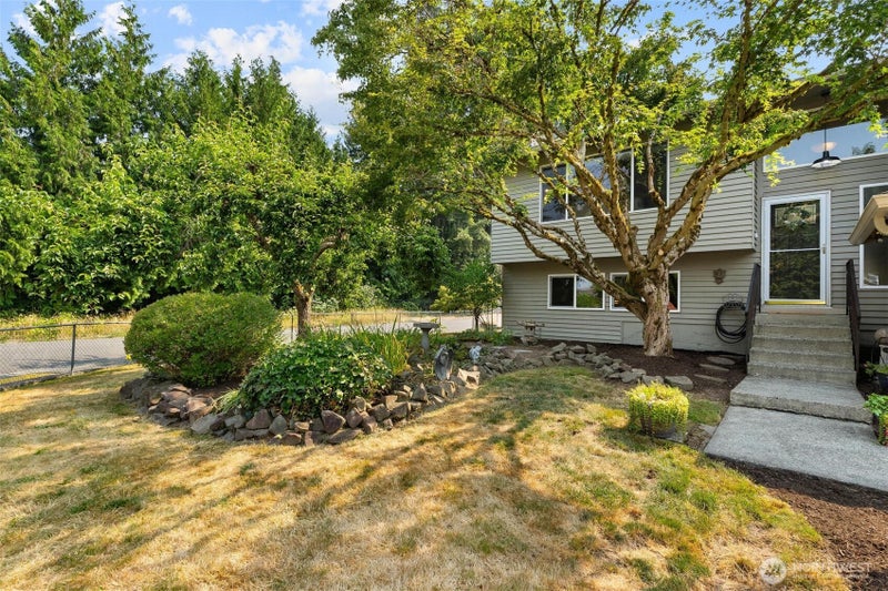 12817 48th Drive SE