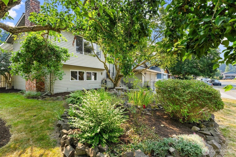 12817 48th Drive SE