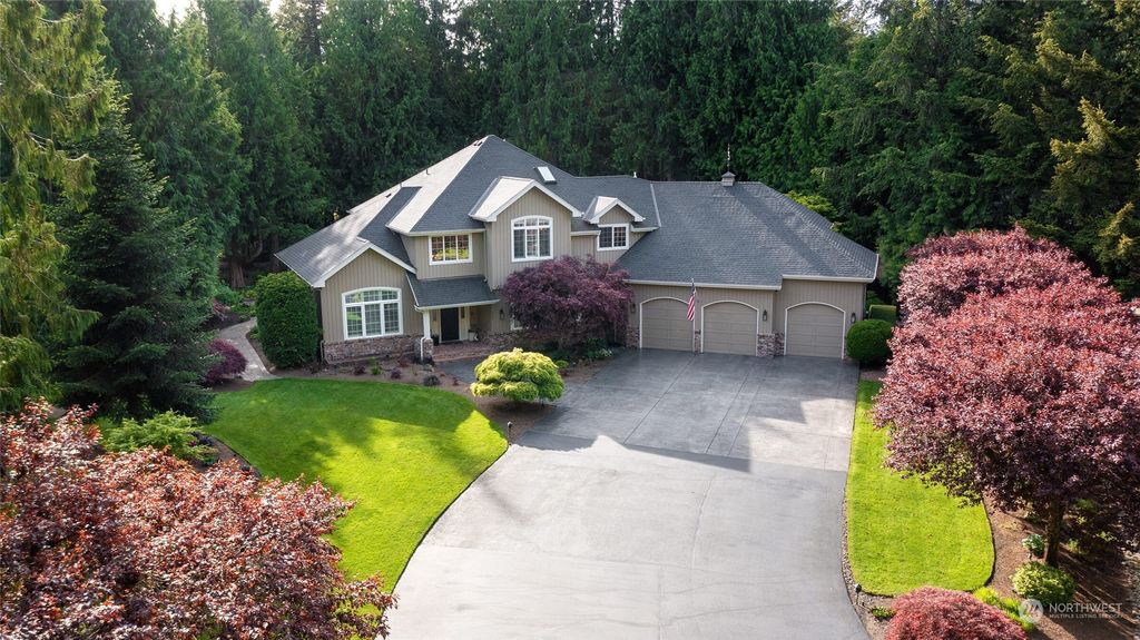 Photo of 225 225th Avenue NE, Sammamish, WA 98074 (MLS # 2236794)